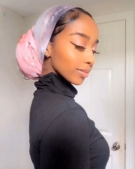 @rhodayyy shared a video on Instagram: “turban bun #rhodaytutorial 👳🏾‍♀️ hijab @culturehijab “CADIZ”  song @yesimprettyvee” • Aug 31, 2019 at 9:04pm UTC Headwrap Hairstyles, Head Wrap Styles, Hair Wrap Scarf, Fashion Model Photography, Hair Scarf Styles, Mode Turban, Box Braids Hairstyles For Black Women, Head Scarf Styles, Princess Inspired