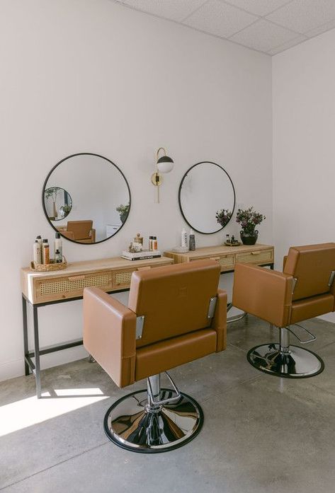 COPPER + MANE SALON | Audrey Scheck Design Small Hair Salon Interior Design, Rustic Salon, Small Hair Salon, Cm Studio, Salon Lofts, Hair Salon Interior Design, Makeup Decor, Small Salon, Dream Salon