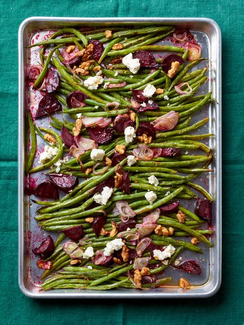 Green Beans Side Dish, Roasted Green Beans, Delicious Thanksgiving, Green Bean Recipes, Thanksgiving Side Dishes, Green Bean, Vegetable Sides, Veggie Dishes, Bean Recipes