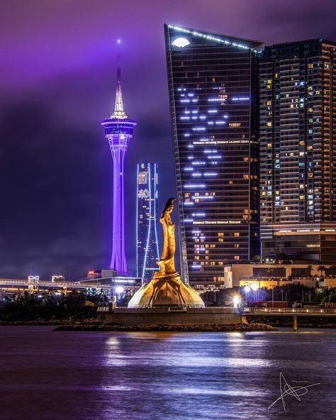 Macao is upping the world's skyline game. 😎 📸: @aidenkangai China Cities, Macao China, Macau China, China City, Futuristic City, Space Needle, Macau, Empire State Building, Places To Travel