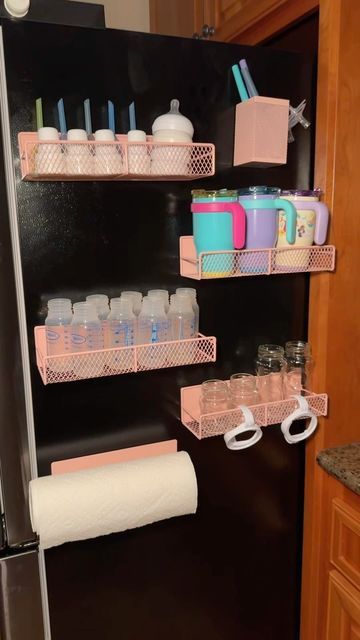 Keisha Franklin on Instagram: "Mom for baby bottle storage!   #babiesofinstagram #baby #bottlestorage #momhack #babybottle #hack #momblogger #momlife #momproblems #momsofinstagram #momhacks #toddlermom #momhacks101 #babyhack #firsttimemom" Kitchen Organization Baby Stuff, Small Apartment Baby Organization, Bottle Station Baby Kitchen, Baby Storage Ideas For Small Spaces, Baby Bottle Organization Kitchen, Baby Kitchen Organization, Bottle Organization Baby, Baby Room Organization Ideas, Bottle Storage Baby