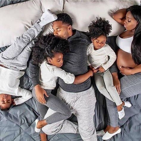 Black Couples on Twitter: "We love to see it 😍😍… " Black Relationship Goals, Mommy Goals, Black Family, Dream Family, Black Love Couples, Black Couples Goals, Black Families, Cute Family, Family Goals