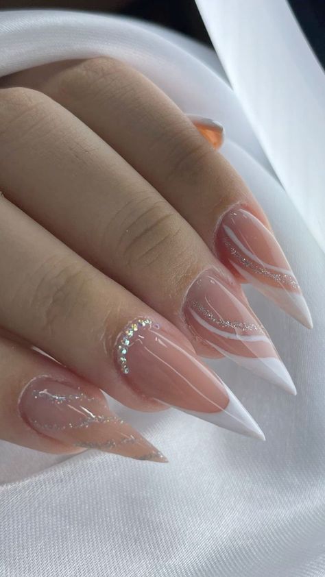 Horror Nails, Diva Nails, Stiletto Nails Designs, Pearl Nails, White Nail Designs, Nails Desing, Neutral Nails, Stiletto Nails, Acrylic Nail Designs