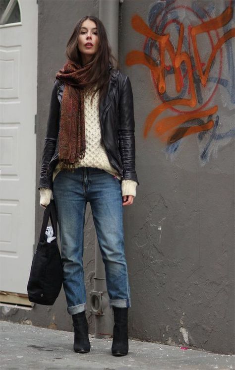 15+Outstanding+Outfits+with+Your+Boyfriend+Jeans+-+Pretty+Designs Boyfriend Jeans Kombinieren, Pantalones Boyfriend, Boyfriend Jeans Winter, Comfy Jeans Outfit, 15 Outfits, Boyfriend Jeans Outfit, Jeans Design, Chique Outfit, Looks Jeans