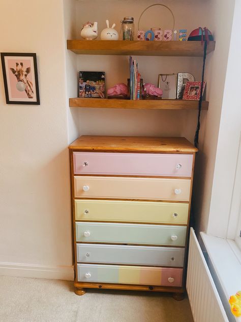 Rainbow Drawers, Rainbow Dresser, Rainbow Furniture, Bedroom Rainbow, Rooms Inspiration, Draw Handles, Boy Bedrooms, Summer Room, Upcycled Ideas