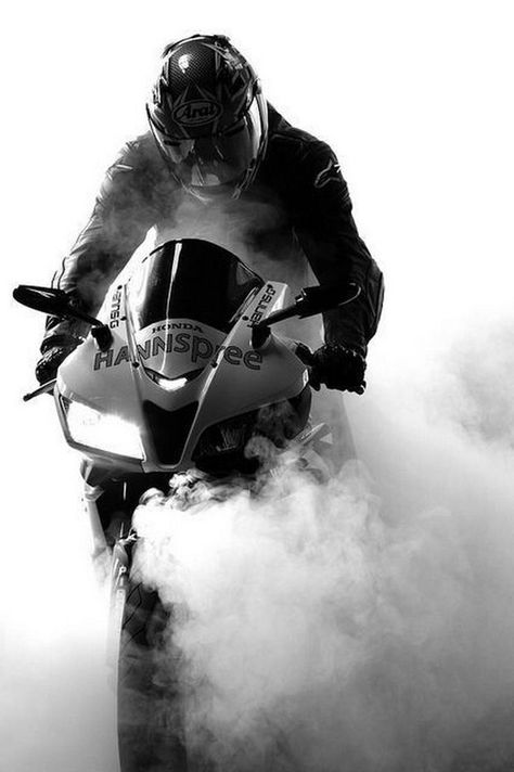 Burnout!! Afternoon Drive, Xe Ducati, Ferrari 348, Image Moto, Мотоциклы Cafe Racers, Biker Photoshoot, Motorcycle Wallpaper, Motorcycle Photography, Bike Photoshoot