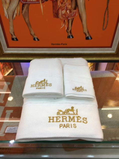 Hermes Towel, Hermes Clothing, Towel Display, Chanel Mademoiselle, Coco Chanel Mademoiselle, Brain Food, Hat Boxes, Art Bag, Luxury Towels