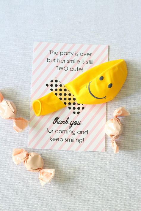 Smiley Face Birthday Treats, Happy Faces Birthday Party, Smiley Face Birthday Party Decorations, Smiley Face Birthday Party Activities, Two Smiley Birthday, Smiley Birthday Party Ideas, Smiley Face Pinata, Happy Face Party Favors, Happy Face Theme Party