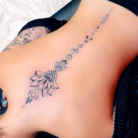 3 TOP 3 Espalda Completa Mujer Flor de Loto Arriba entre omoplatos Luna Unalome demas adornos a lo largo de la columna 1 Beauty Spirituality, Lower Back Tattoo, Unalome Tattoo, Spine Tattoos For Women, Dope Tattoos For Women, Shoulder Tattoos For Women, Cute Tattoos For Women, Classy Tattoos, Back Tattoo Women