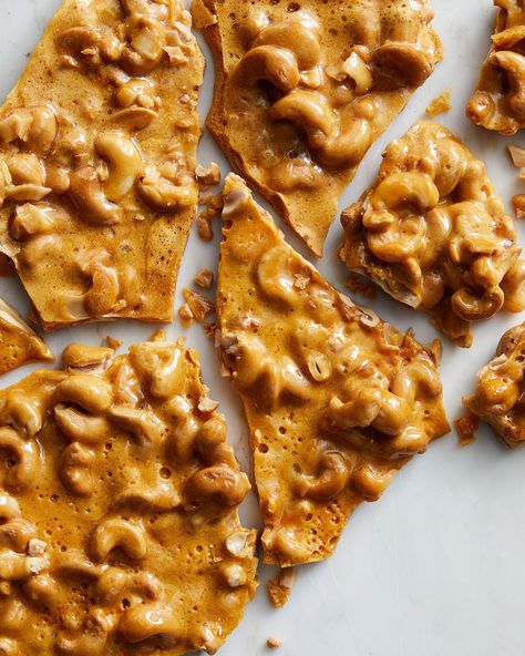 Spiced Cashew-Coconut Brittle Coconut Brittle, Cashew Brittle, Homemade Peanut Brittle, Microwave Peanut Brittle, Spiced Cashews, Peanut Brittle Recipe, Easy Candy Recipes, Brittle Recipes, Peanut Brittle