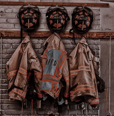 Dating Evan Buckley Aesthetic, Firefighter Aesthetic Male, Fahrenheit 451 Aesthetic, Fire Fighter Aesthetic, Evan Buckley Aesthetic, Lalaloopsy Aesthetic, Firefighter Aesthetic, Firefighter Images, Fire Country