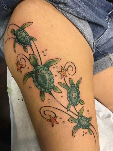 Mid Thigh Tattoos Women, Turtle Tattoo Ideas, Character Tattoo Ideas, Koala Tattoo, Turtle Artwork, Beachy Tattoos, Hawaiian Flower Tattoos, Turtle Tattoos, Sea Turtle Tattoo