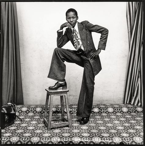 Mali twist: the photography of Malick Sidibé - in pictures Seydou Keita, Fashion 60s, Swinging Sixties, Nigerian Styles, Great Photographers, Studio Photo, Black Culture, West Africa, African Art