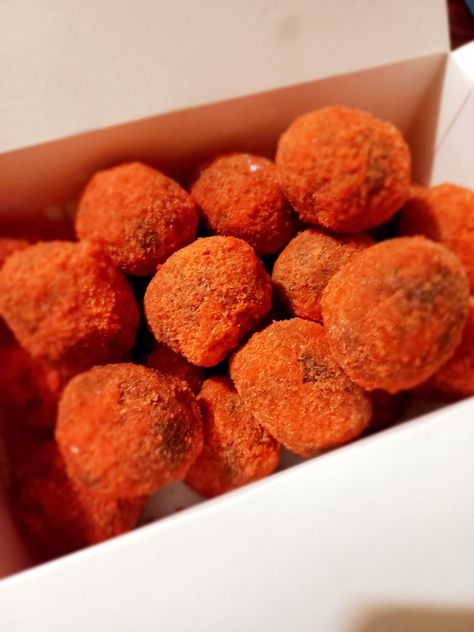 Choco Butternut Munchkins, Butternut Munchkins, Choco Butternut, Bread Pastries, Dump Ideas, Filipino Food, Bread And Pastries, Filipino Recipes, Food Cravings