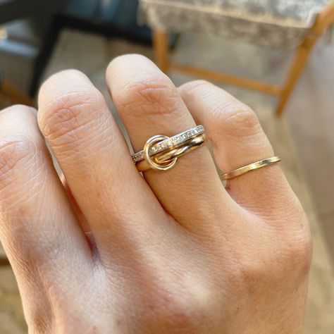 "14KGF Gold Multi Link Connected Ring, Chunky Gold Ring, Gold Ring Set, Eternity Statement Ring, Maximalist Ring, Interlocking Ring, Perfect Graduation Gift , 1/20 14K Stamped Please Note: Our gold filled rings may have a visible solder mark and it may be brighter than the ring as we use 14k gold for soldering. This is not a Quality Issue but limitation and nature of materials & process we use to make handmade jewelry. We gently polish our jewelry so that the 14k gold layer stays intact and the jewelry lasts longer. We are very sorry, we will NOT be able to accept any returns in this regard. Thank you for your understanding and supporting our small business. *One of 14k gold filled ring : 2.6mm(10 ga) half round band. Stamped 14KGF mark   *One 925 silver eternity ring : 1.5mm full eternity Cool Rings Women, Cute Chunky Rings, Dainty Gold Ring Stack, Yellow Gold Ring Stack, Mixed Metal Ring Stack, Minimalist Rings Stacking, Birthstone Ring Stack, Dainty Ring Stack, Connected Rings