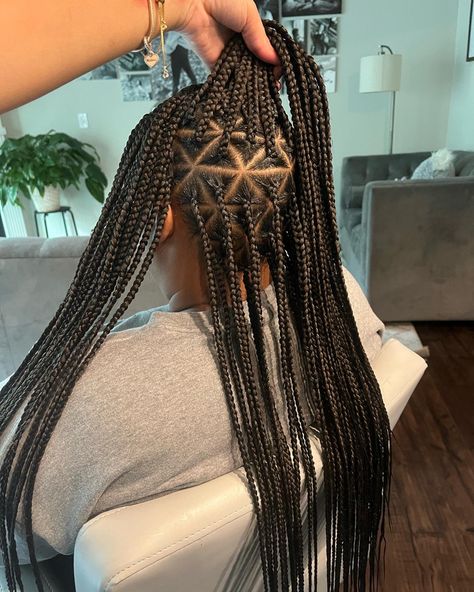 Hair Triangle Knotless Braids Medium, Ponytail Hairstyles Elegant, Triangle Knotless Box Braids, Triangle Part Knotless Braids, Box Braids Triangle Parts, Elegant Box Braids, Braids Triangle Parts, Box Braids Natural Hair, Fairy Hairstyle