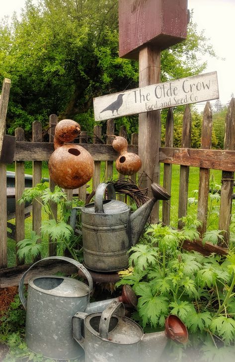 Primitive Garden Ideas, Primitive Gardens, Primitive Fall Decor, Primitive Fall, Watering Cans, Fall Garden, She Shed, Rustic Gardens, Country Gardening