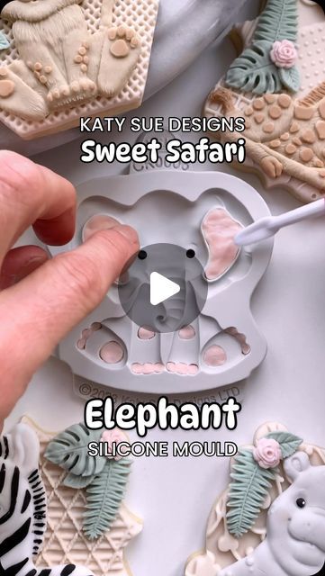 Katy Sue Designs Cakes on Instagram: "WILD SAVINGS on our Sweet Safari Moulds this week only!! Create a parade of the savannah’s cutest characters to decorate cakes and cookies, perfect for new baby, christenings and birthday parties.  🐘 Click the Mould Mondays link in bio.  . . . #sweetsafari #safaricake #safariparty #animalcake #lioncake #elephantcake #junglecake #safaritheme #animaltheme #safaristyle #siliconemould #siliconemold #fondantmould #fondantmold #cakedecorating #cakedecoratingideas #kidspartyideas #kidspartydecor #kidscakeideas #safari #lioncub #fondant #cakedecorating #cakeideas #cakeart #madeinuk #katysue #cakemould #katysuedesigns #cakemold" Fondant Cookies Tutorial, Animals Cakes Birthday, Safari Cake Ideas, Safari Cake Design, Safari Birthday Party Cake, Wild Animals Cake, Jungle Safari Birthday Cake, Safari Baby Cookies, Safari Cake Pops