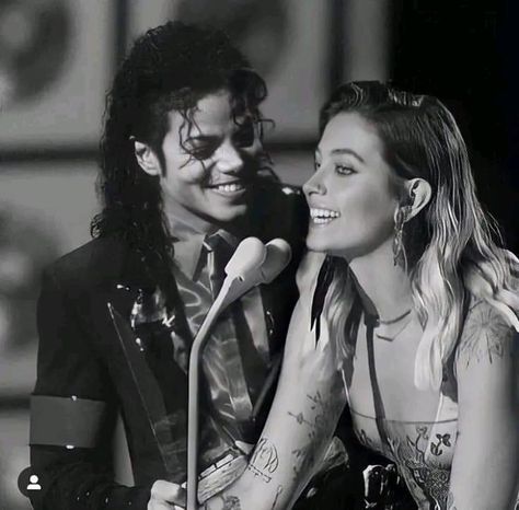 Michael Jackson Daughter Paris, Michael Jackson Story, Michael Jackson Daughter, Michael Jackson Hot, Joe Jackson, Photos Of Michael Jackson, Michael Jackson Smile, Paris Jackson, Joseph Jackson