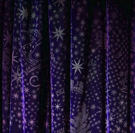 Purple Wizard Robes, Genie Aesthetic Purple, Purple Mexican Aesthetic, Purple Hogwarts Aesthetic, Purple Velvet Aesthetic, 80s Purple Aesthetic, Purple Wizard Aesthetic, Broomstick Aesthetic, Dark Blue Witch Aesthetic