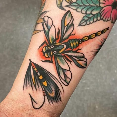 Fishing Tattoo Design, Butterfly And Dragonfly Tattoo, Dragonfly Tattoo Ideas, Fly Fishing Tattoo, Tattoo Fly, Fishing Tattoo, Traditional Tattoo Inspiration, Traditional Tattoo Flowers, Flying Tattoo