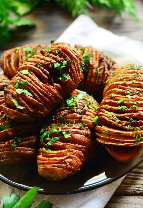 Grilled Hasselback Potatoes - Legends of the Grill Barbeque Side Dishes, Spiral Potato, Bbq Potatoes, Recipes For Summer, Hasselback Potatoes, Grilling Sides, Grilled Potatoes, Potato Sides, Potato Side Dishes