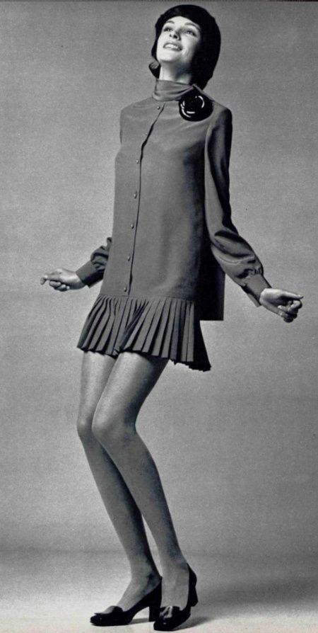 Christian Dior 1969 70s Vogue, 1969 Fashion, 1960 Fashion, Dior Collection, Fashion 1960s, 20th Century Fashion, Sixties Fashion, Vintage Couture, 1970s Fashion