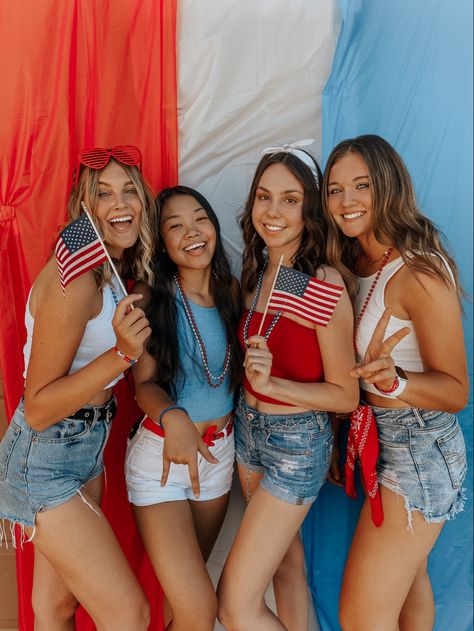 Red White And Blue Photoshoot, Fourth Of July Photos, 4th Of July Inspo Pics, 4th Of July Pics To Recreate, Fourth Of July Pictures, Fourth Of July Photoshoot, Forth Of July Photoshoot, 4th Of July Photo Shoot, 4th Of July Pictures