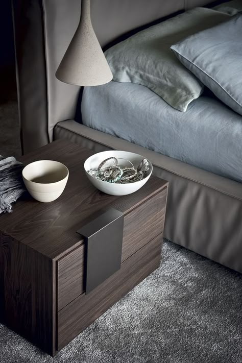 20 Contemporary Nightstand Inspirations For Modern Master Bedroom Nightstand Inspiration, Masculine Bedroom Design, Fitted Bedroom Furniture, Contemporary Nightstand, Прикроватные Тумбочки, Modern Bedroom Interior, Side Tables Bedroom, Furniture Details, Modern Bed