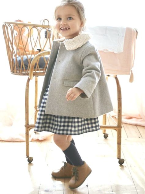 Baby look - French style - chic and timeless French style children's fashion ide..., #Baby #Chic #Childrens #Fashion #French #ide #style #timeless Check more at http://wallpaperbabyblog.cazipganyan.online/baby-look-french-style-chic-and-timeless-french-style-childrens-fashion-ide/ French Baby Clothes, Indian Dresses For Girls, Simple Dress For Girl, Indian Dresses For Kids, Childrens Coats, Popular Clothing Styles, Fashion French, French Baby, Indian Salwar Kameez