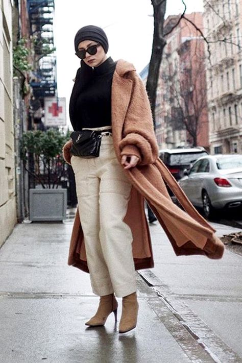 This Is Exactly What to Wear in 40 Degree Weather | Who What Wear UK 40 Degree Weather Outfit Winter Work, Degree Outfit, 40 Fashion Women, Fashion For Women Over 40, Old Woman, Street Style Winter, Plus Size Fashion For Women, Pinterest Fashion, Fashion Tips For Women