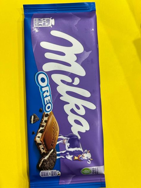 milka choco bar Milka Cow, Milka Choco, Milka Chocolate, Cow Spots, Chocolate Assortment, Flavored Milk, Phone Wallpaper For Men, Best Chocolate, Gourmet Food