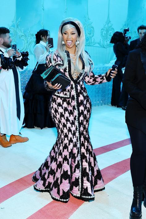 Vogue New York, Cardi B Pics, Monochromatic Fashion, Richard Quinn, Gala Fashion, Red Carpet Gowns, Celebrity Perfume, The Met Gala, B Fashion