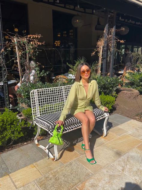 Green Purse Outfit, Heels Green, Purse Outfit, Lime Green Dress, Green Heels, Green Purse, Spring Aesthetic, Green Shoes, Spring Dress