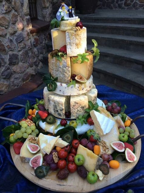 Wedding Cake Cheese Wheel, Cheese Tower, Cheesecake Wedding Cake, Wedding Cheesecake, Cheese And Fruit, Cheese Wedding Cake, Wheel Cake, Cheese Wheel, Yoghurt Cake