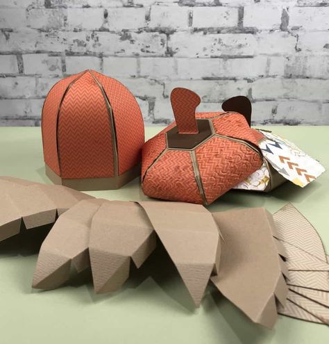 Acorn Svg Free, Paper Acorn, Teen Games, Fall Paper Crafts, Fall Acorns, Paper Collages, Acorn Crafts, Paper Box Template, Autumn Paper