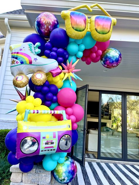 90s Party Balloon Decor, Retro Balloon Decor, Ballon Business, Mall Event, Planning Party, 30th Birthday Themes, Balloon Business, Decor Balloons, Baby Guide