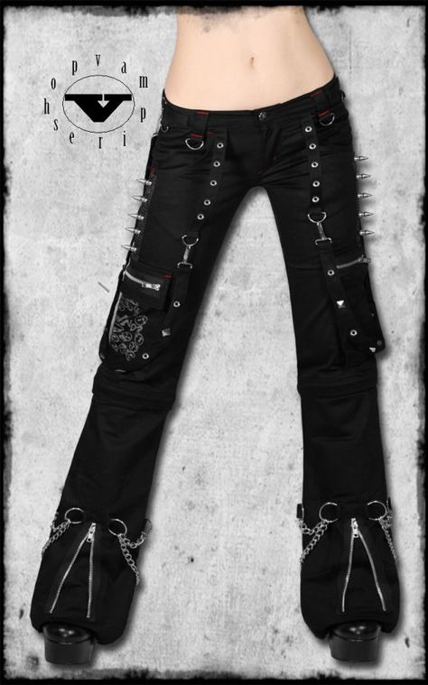 I used to have some just like this! Would kill to have them again! Diy Goth Pants, Mall Goth Pants, Goth Pants, Emo Clothing, Gothic Pants, Punk Pants, Mall Goth, Gothic Clothes, Estilo Punk