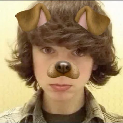 Chandler riggs || I put a dog filter on thru Snapchat 😭❤️ #chandlerriggs #dogfilter #snapchat #funny #cute #adorablecarlgrimes #Facemoji #chandlerriggs #dogfilter #snapchat #funny #cute #adorablecarlgrimes Funny Twd Pictures, Twd Wallpaper Laptop, Twd Username Ideas, Chandler Riggs Sleeping, Chandler Riggs Pfp, Twd Reaction Pics, Twd Profile Picture, Carl Grimes X Y/n, Twd Lockscreen