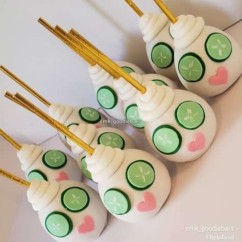 Spa Party Treats, Spa Birthday Party Treats, Spa Day Themed Birthday Party, Spa Themed Bridal Shower Ideas, Spa Goodie Bag Ideas, Spa Day Bday Party, Skincare Party Themes, Princess Spa Birthday Party, Spa Day At Work Ideas