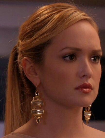 Ivy Dickens, Kaylee Defer, Kelly Rutherford, Gossip Girl Fashion, Square Face, Blair Waldorf, Square Faces, Waldorf Inspired, Girl Style