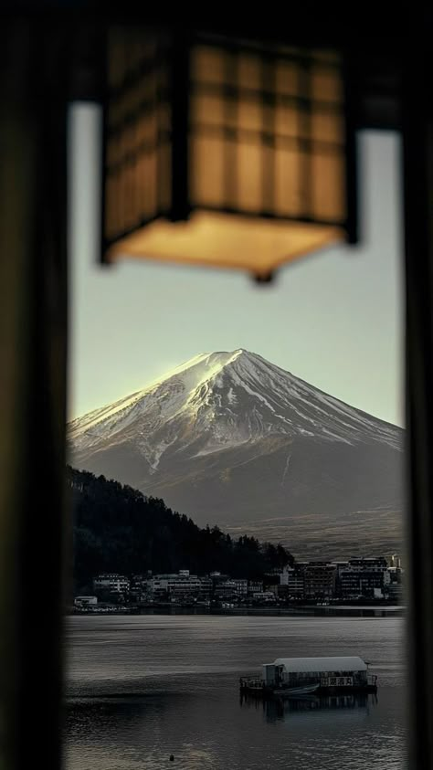 Japan Iphone Wallpaper Aesthetic, Japanese Photography Aesthetic, Japanese Aesthetic Wallpaper, Pax Romana, Japanese Wallpaper Iphone, Wallpaper Estetika, Aesthetic Japan, Japan Aesthetic, Minimalist Wallpaper