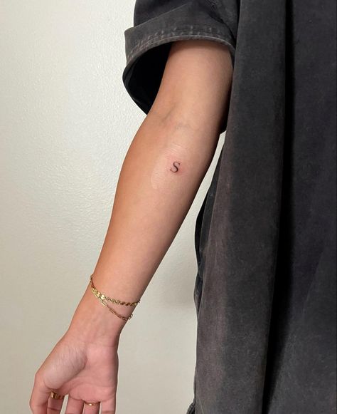 Dainty S Tattoo, Small Word Tattoos Arm, Small Letter Hand Tattoo, Shoulder Cursive Tattoo, Small S Tattoo Letter, Tiny S Tattoo, Small S Tattoo, Best Friend Micro Tattoos, Being Present Tattoo