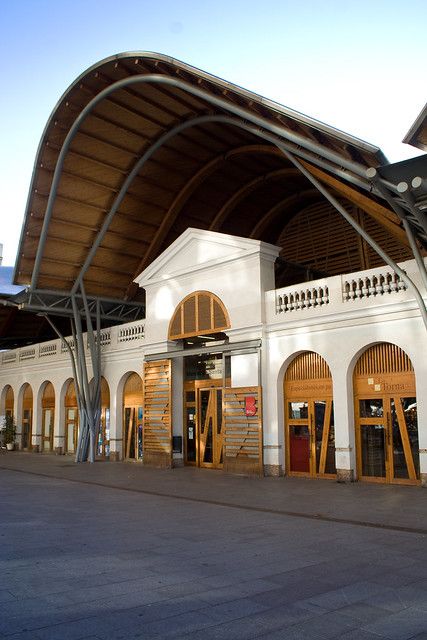 EMBT Architects - Santa CATERINA Market | EMBT Architects - … | Flickr Barcelona 1999, Floating Roof, Barcelona Architecture, Library Inspiration, Barcelona Catalonia, Traditional Market, Central Market, Building Plan, Adaptive Reuse