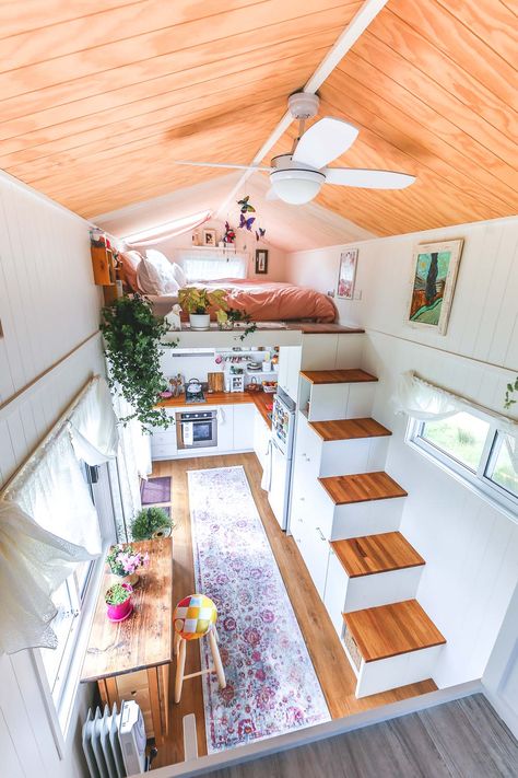 Tiny House Interior Design, Tiny House Loft, Best Tiny House, Tiny House Inspiration, Tiny House Listings, Modern Tiny House, Tiny House Decor, Tiny House Movement, Tiny House Interior