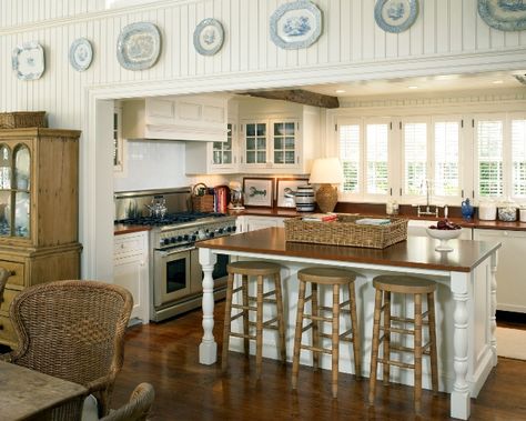 England Cottage, England Architecture, Old House Design, Estilo Cottage, Patrick Ahearn Architect, Patrick Ahearn, Old Wood Floors, Big Bedrooms, Kitchen Counter Stools