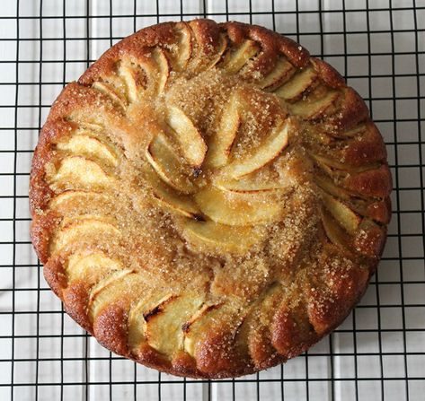 Threadbare Creations, Apple Cinnamon Tea, Apple Tea Cake, Cinnamon Tea Cake, Apple Cinnamon Cake, Apple Pie Recipe Easy, Recipes Tutorials, Tea Cakes Recipes, Cinnamon Tea