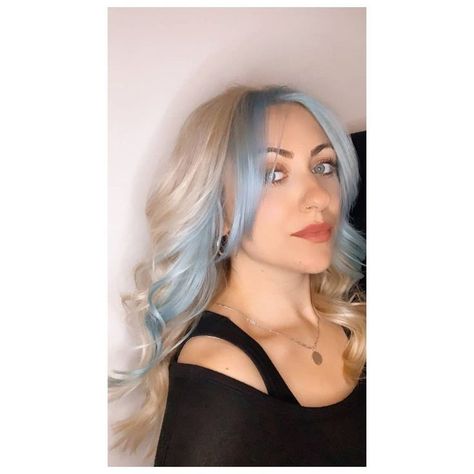 Money Piece Hair Blue, Growing Out Hair Tips, Blue Money Piece, Blue Money, Money Piece Hair, College Hairstyles, Growing Out Hair, All Types Of Hair, Light Blue Hair