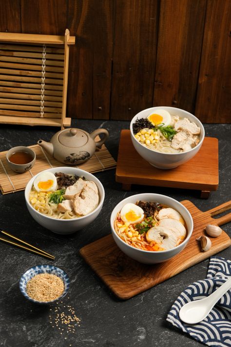 Ramen Food Photography, Ramen Photoshoot, Ramen Photography, Noodle Photography, Ramen Aesthetics, Japanese Food Menu, Japanese Restaurant Menu, Noodles Menu, Japanese Food Photography