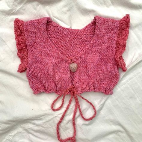 Hand Knit Projects, Heart Knitting Pattern, Summer Knitting Projects, Knit Rose, Knitted Tee, Summer Knits, Bralette Pattern, Knit Summer, Rose Quartz Heart